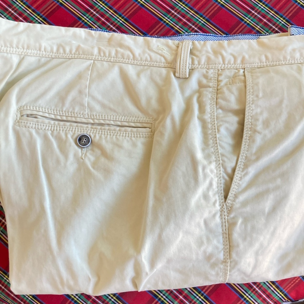 TOMMY BAHAMA
